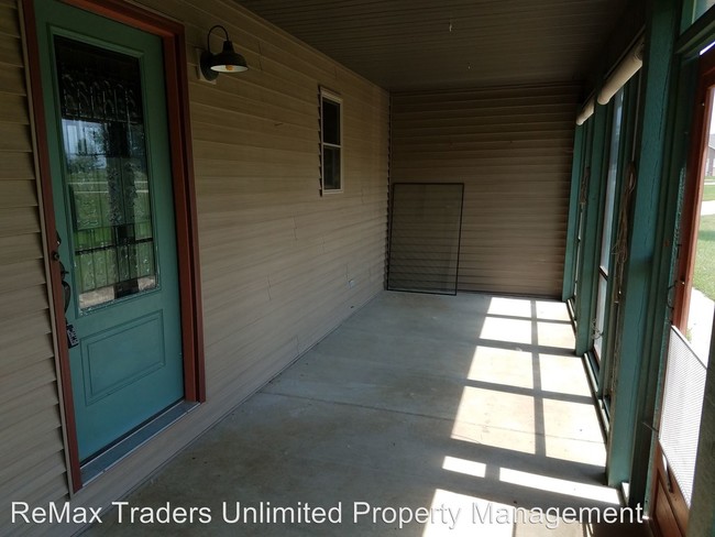 Building Photo - 4 br, 4 bath House - 517 Coal Bank Rd.