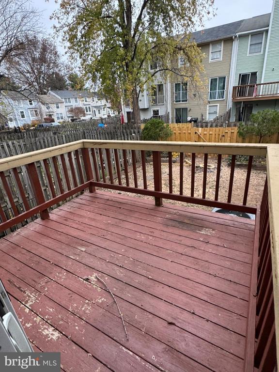 Building Photo - 520 Ellrose Ct