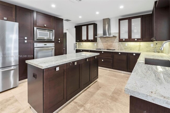 Building Photo - 415 Rovino Ave