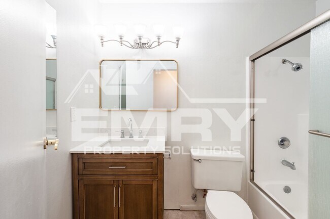 Building Photo - 9781 Karmont Ave