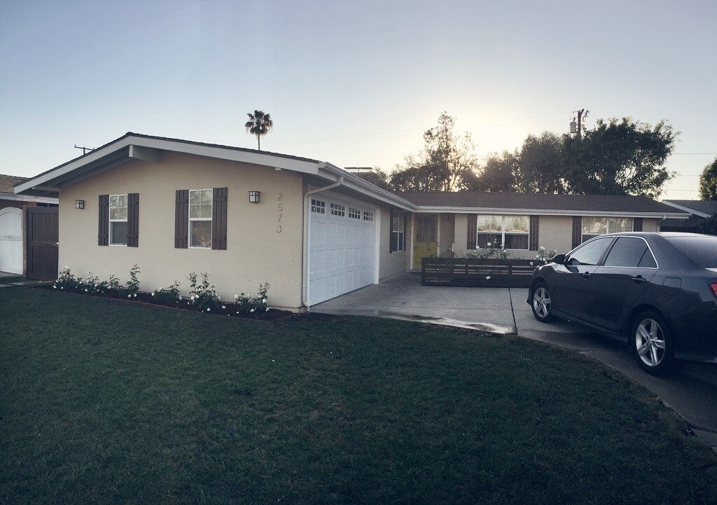 Building Photo - 2573 Oxford Lane