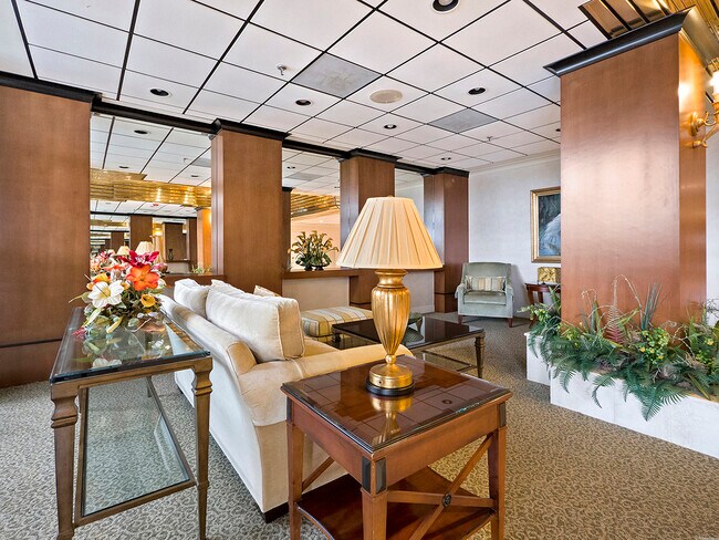 Building Photo - 5047 N Hwy A1A