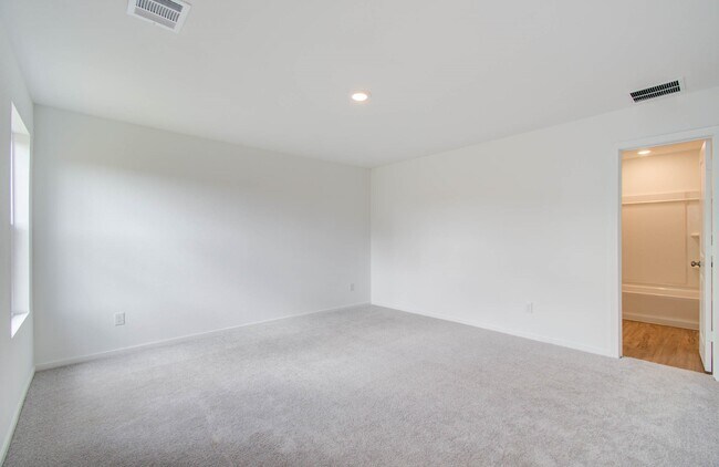 Building Photo - 248 Dallas St