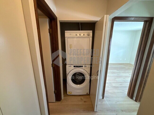 Building Photo - 1555 Shadow Run Ct