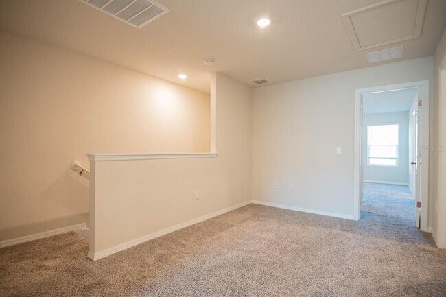 Building Photo - 425 Legacy Lp