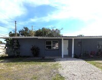 Building Photo - 1703 Edgewater Dr