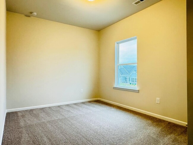 Building Photo - 4 Bedroom Single Family Detached for Rent