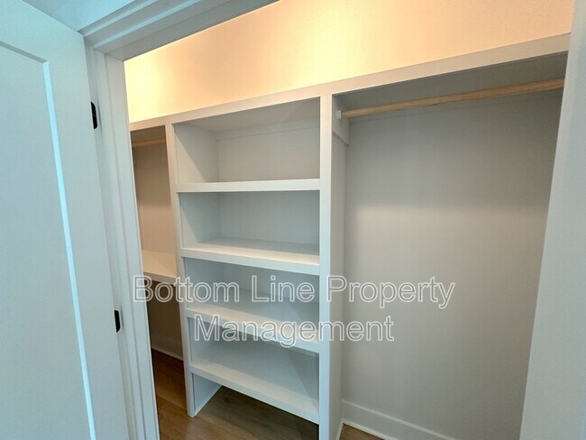 Building Photo - 1360 Briar Creek Rd