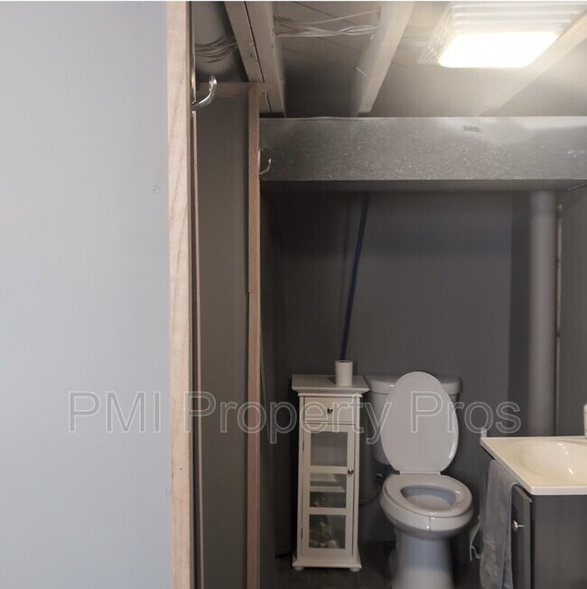 Building Photo - 2792 S 58th St