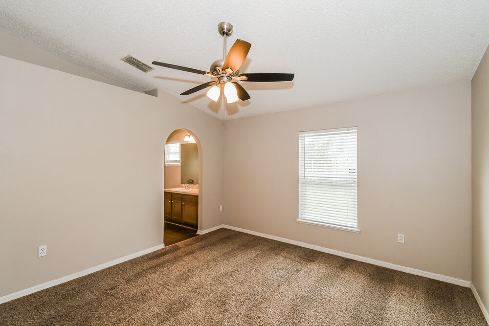 Building Photo - 11128 Lord Taylor Dr