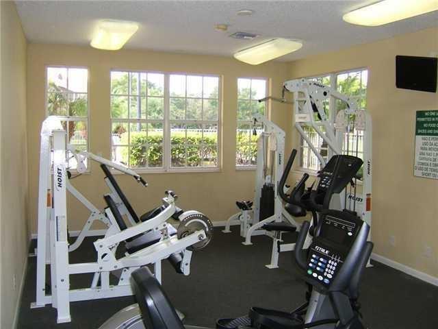 Building Photo - 611 Cypress Lake Blvd