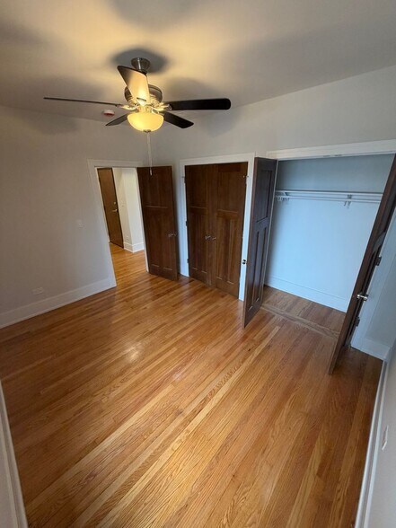 Building Photo - 4885 N Hermitage Ave