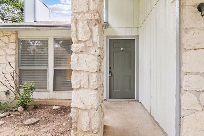 Building Photo - PM2-AUS7505 Saint Amant Pl