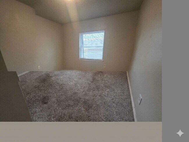 Building Photo - $99 Move In Special! 2BR in Norman! W/D Hook Ups!