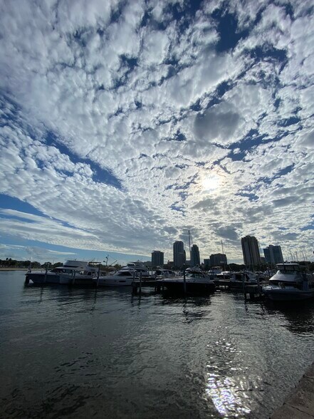 Building Photo - 249 8th Ave N