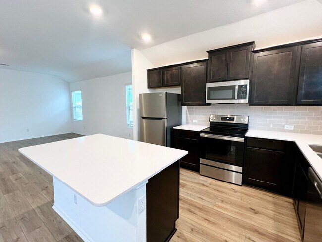 Building Photo - Jarrell Home For Lease