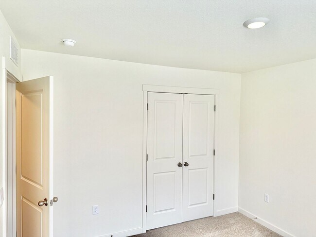 Building Photo - Beautiful 2 Year Old Home In Monument, with Easy Access to I-25, Amazing Views All Around!