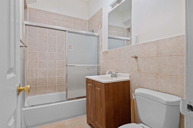 Building Photo - 313 23rd St