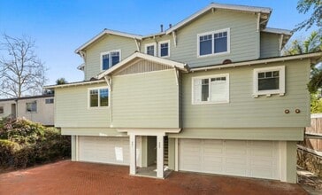 Building Photo - Downtown Santa Barbara 2 Bedroom
