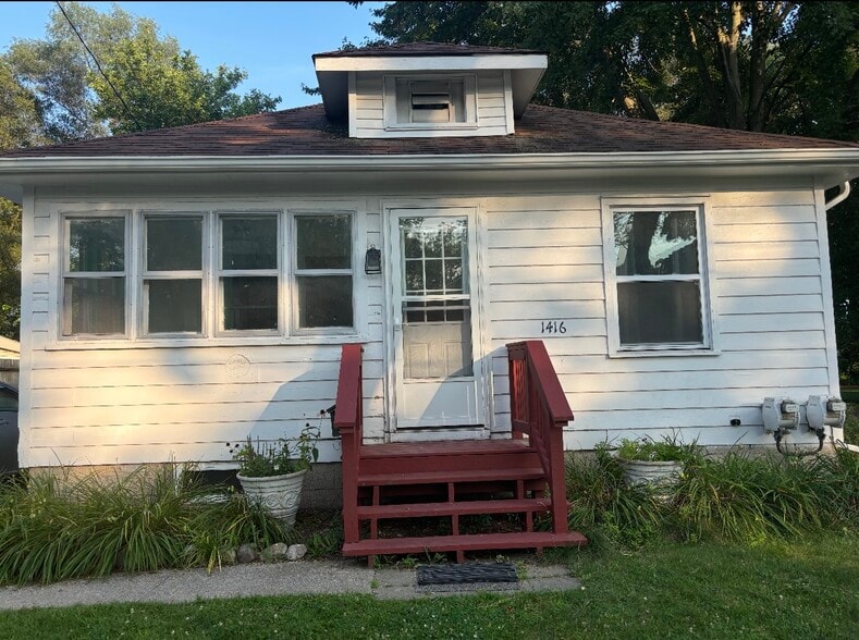 Primary Photo - 1416 Haley St