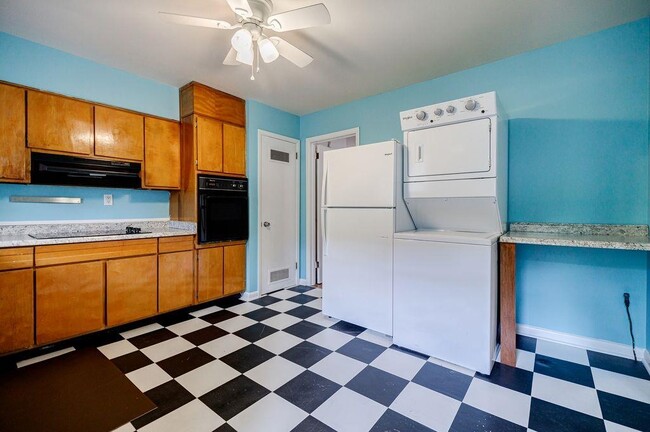 Building Photo - 119 Driftwood Pl