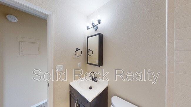 Building Photo - 1845 Zebulon Dr