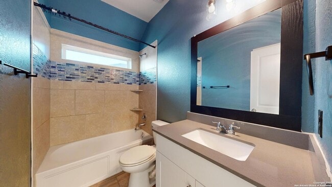 Building Photo - 5911 Akin Glen