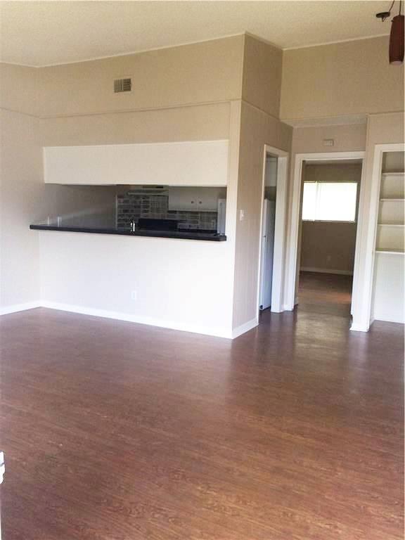 Building Photo - 600 W 51st St