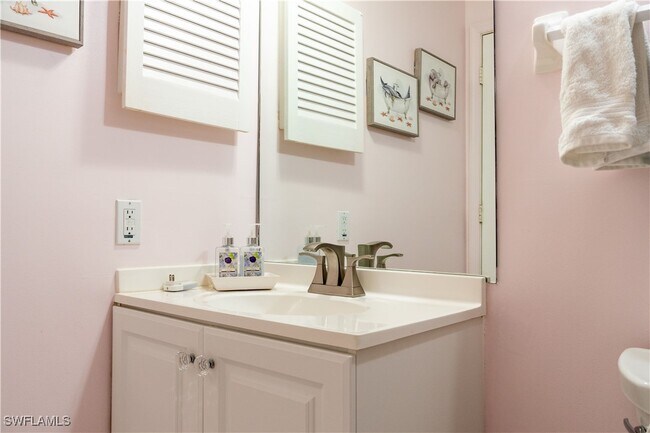 Building Photo - 2526 Orchid Bay Dr