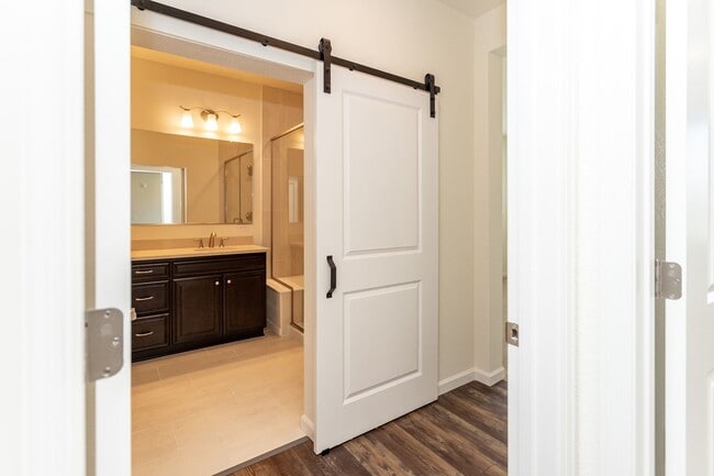 Building Photo - Luxury Condo Living with Mountain Views in the Heart of Briargate!!
