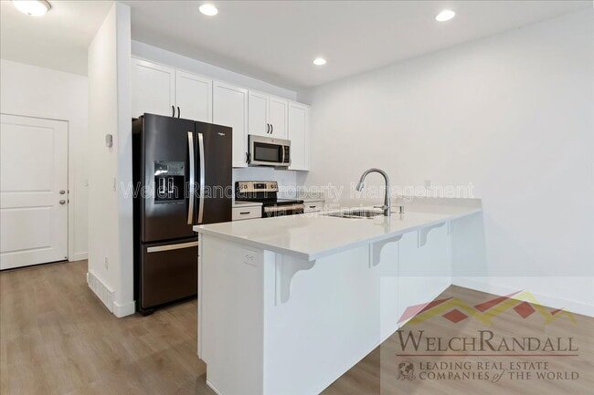 Building Photo - 15271 S Reins Wy