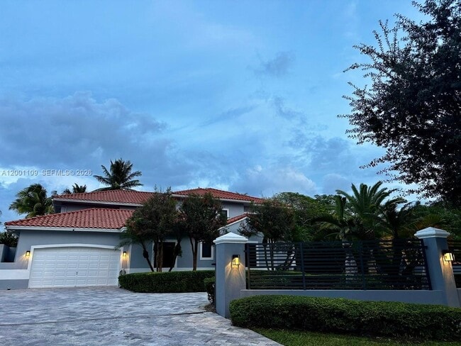 Building Photo - 223 NW 129th Ave