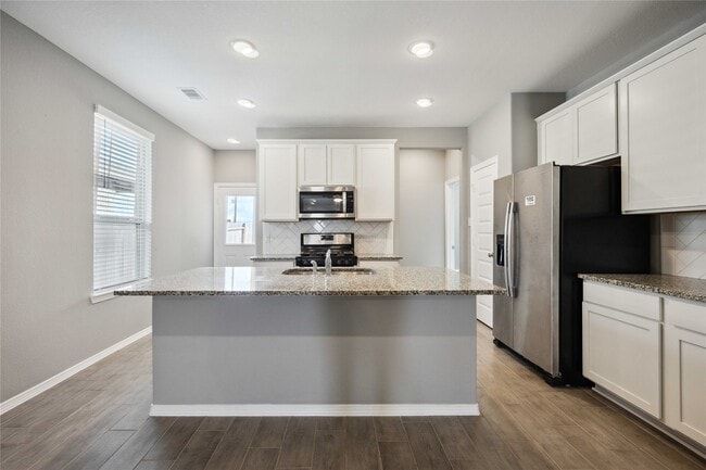 Building Photo - 5710 Tabula Rasa Dr