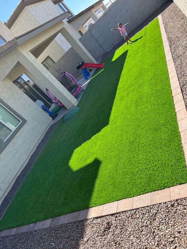 Building Photo - 18085 W Lupine Ave