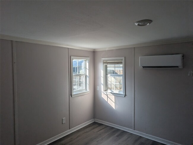 Building Photo - 4120 Avenue O