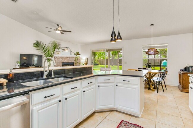 Building Photo - Available first week of May!