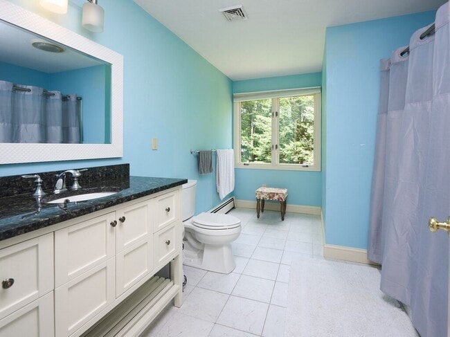 Building Photo - 8 Kalamat Farms Cir