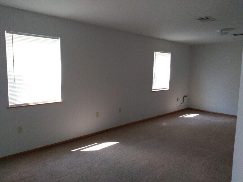 Living room - 107 Chestnut St