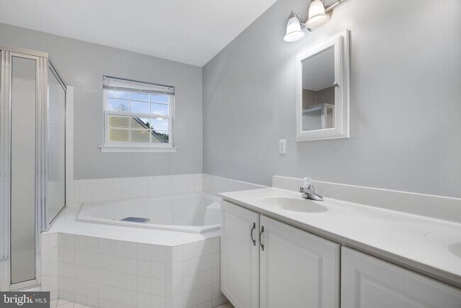 Building Photo - 507 Cross Creek Ct