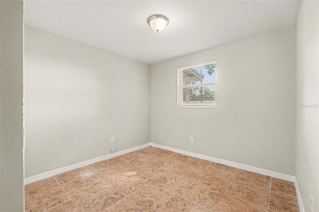 Building Photo - 4923 S 82nd St