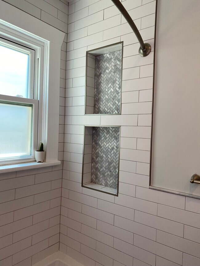 Building Photo - 933 Harrison St