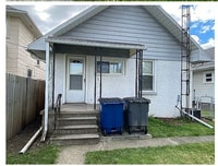 Building Photo - 223 Valleywood Dr