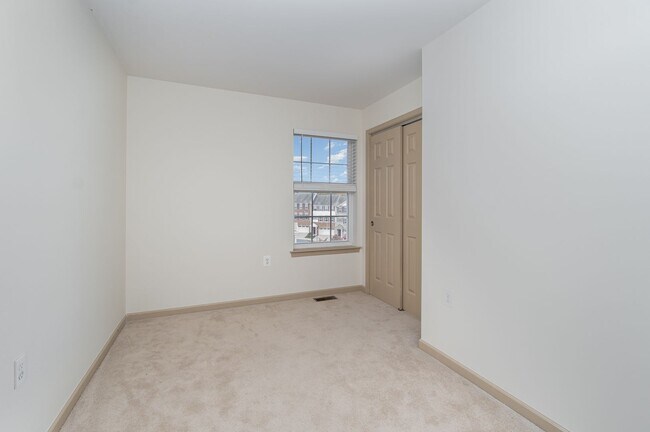 Building Photo - 11 Indiana Cir