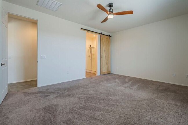 Building Photo - Bright & Stylish 3BR Home in La Estancia |...