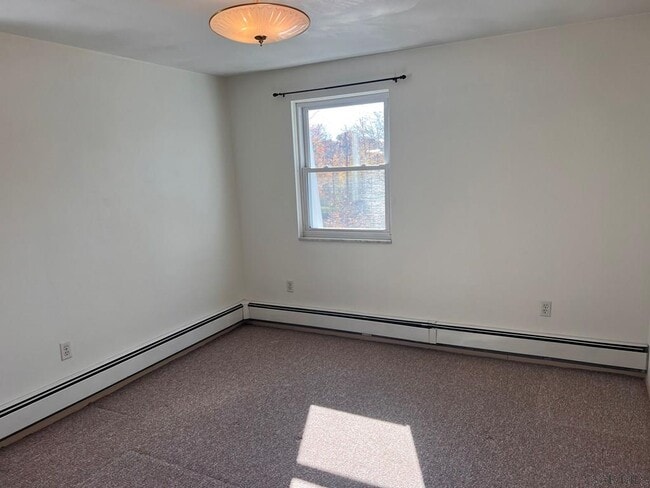 Building Photo - 120-122 Berkey Dr