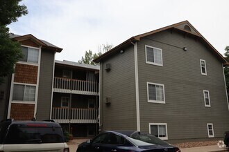 Building Photo - Spacious 2BR/2BA Condo Steps from Campus
