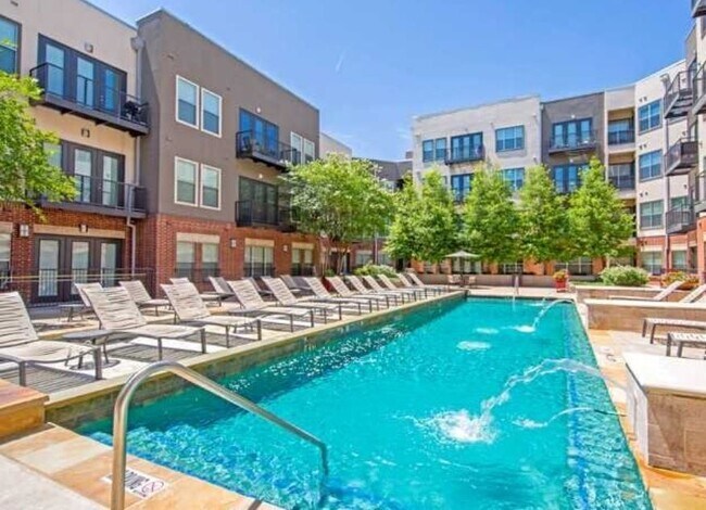 Building Photo - 1380 River Bend Dr