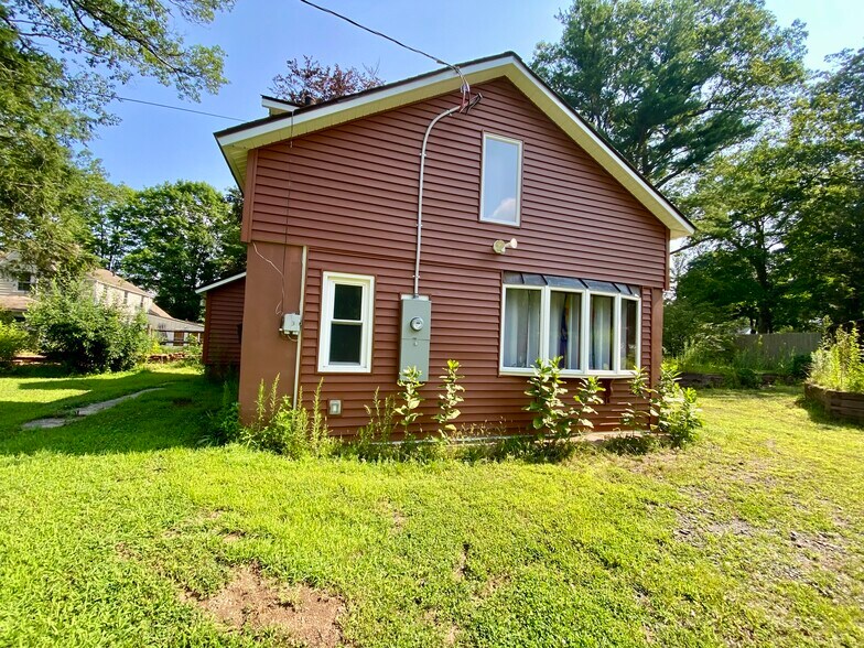 Building Photo - 166 Firetown Rd