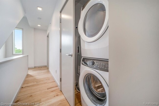 Building Photo - 1450 Townsend St