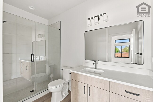Building Photo - 2Bed/2.5Bath 2-Story Luxury Condo in Redmond, OR! -- BRAND NEW! NEVER LIVED IN!